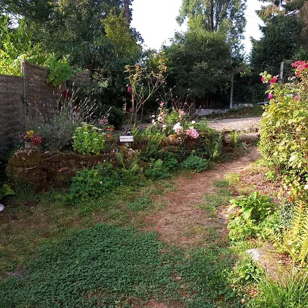 Au Petit Bonheur
