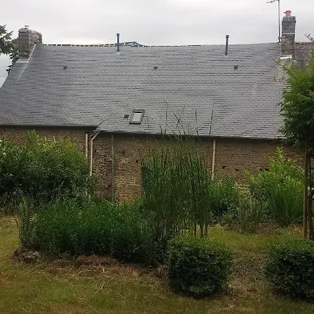 Au Petit Bonheur Holiday home Bazouges-la-Perouse
